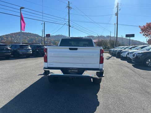 Used 2022 Chevrolet Silverado 1500 LT w/ Safety Package image 4