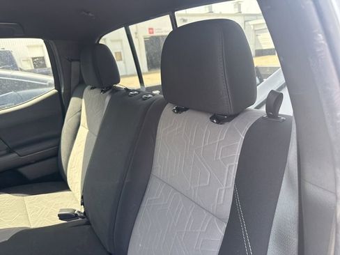 Used 2023 Toyota Tacoma TRD Off-Road w/ Advanced Technology Package image 20