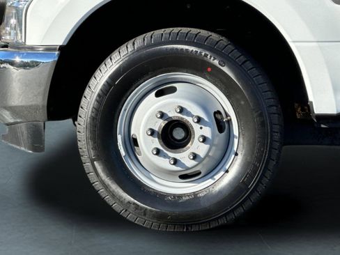 Certified 2021 Ford F350 XL w/ Power Equipment Group image 30