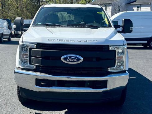 Used 2018 Ford F250 XL w/ Power Equipment Group image 3