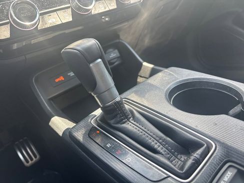 Used 2024 Honda Civic Sport image 13