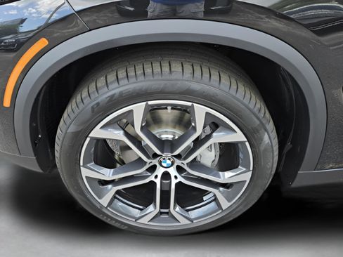 New 2026 BMW X5 sDrive40i w/ Premium Package image 40
