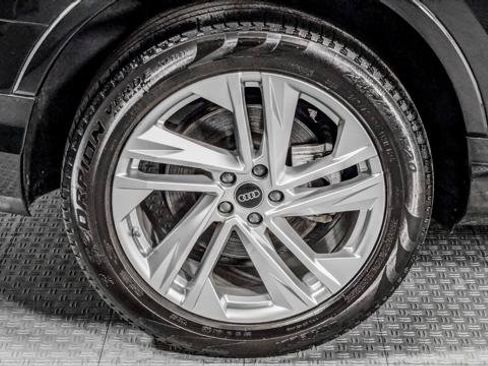 Used 2023 Audi Q7 2.0T Premium Plus w/ Premium Plus Package AWD/4WD image 35