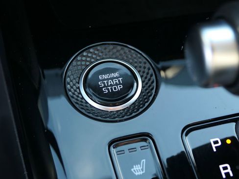 Used 2023 Kia Niro EX image 20