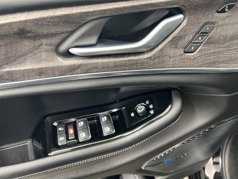 Used 2022 Jeep Grand Cherokee Overland w/ Adv Protech Group III image 13