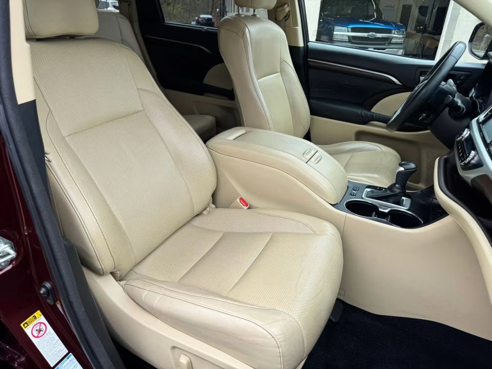 Used 2015 Toyota Highlander Limited Platinum AWD/4WD image 20
