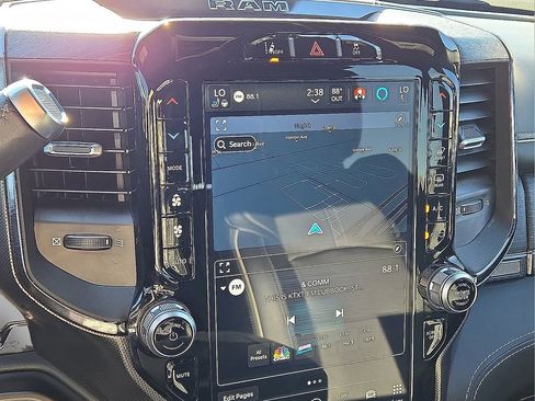 Used 2023 RAM 2500 Limited image 28