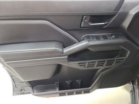 Certified 2024 Toyota Tacoma SR AWD/4WD image 17