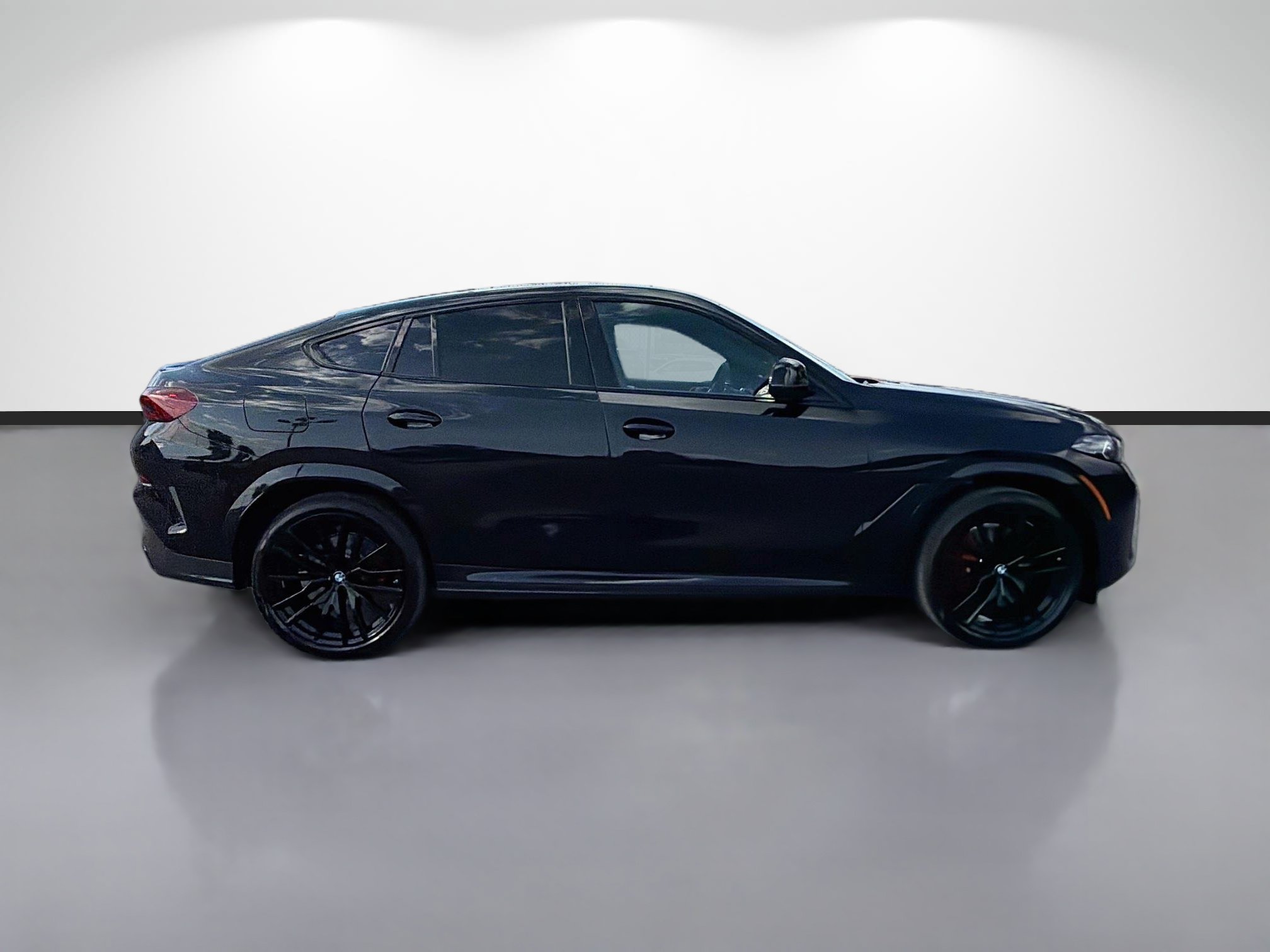 New 2027 BMW X6 xDrive40i w/ Executive Package AWD/4WD image 2