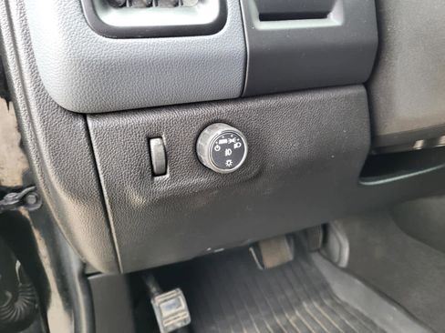 Used 2021 Chevrolet Colorado Z71 w/ Z71 Midnight Edition image 17