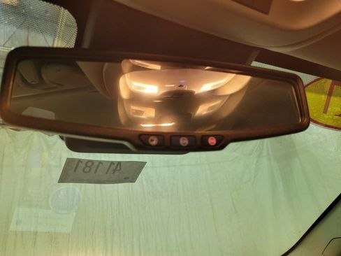 Used 2017 Chevrolet Equinox LT w/ Convenience Package image 40