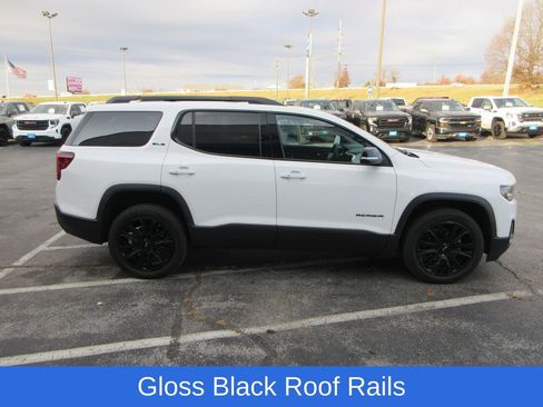 Used 2023 GMC Acadia SLE w/ Driver Convenience Package image 6