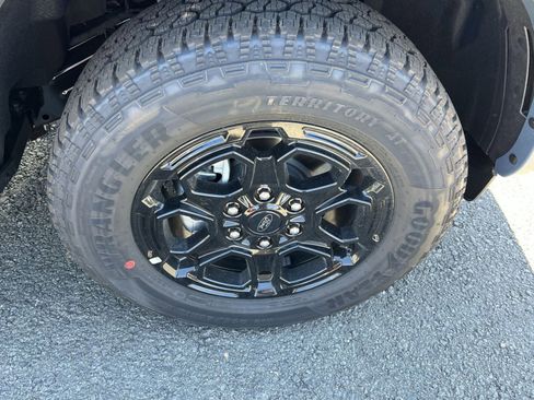 New 2025 Ford Ranger Lariat w/ FX4 Off-Road Package image 12