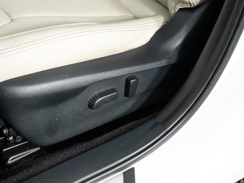 Used 2018 Subaru Impreza 2.0i Limited image 16