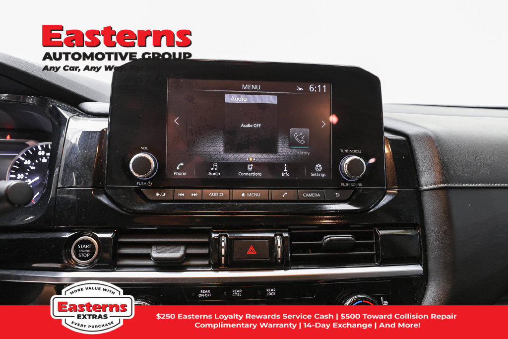 Used 2022 Nissan Pathfinder SV AWD/4WD image 13