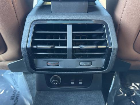 Used 2021 Audi Q3 2.0T Premium w/ Convenience Package image 17