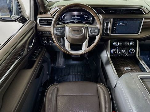 Used 2023 GMC Yukon XL Denali image 22