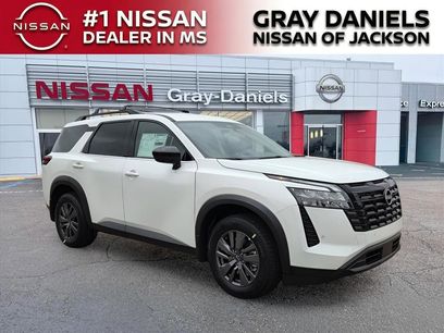 New 2026 Nissan Pathfinder SV