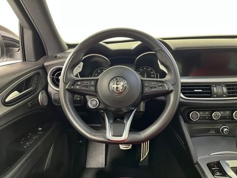 Used 2023 Alfa Romeo Stelvio Veloce image 17