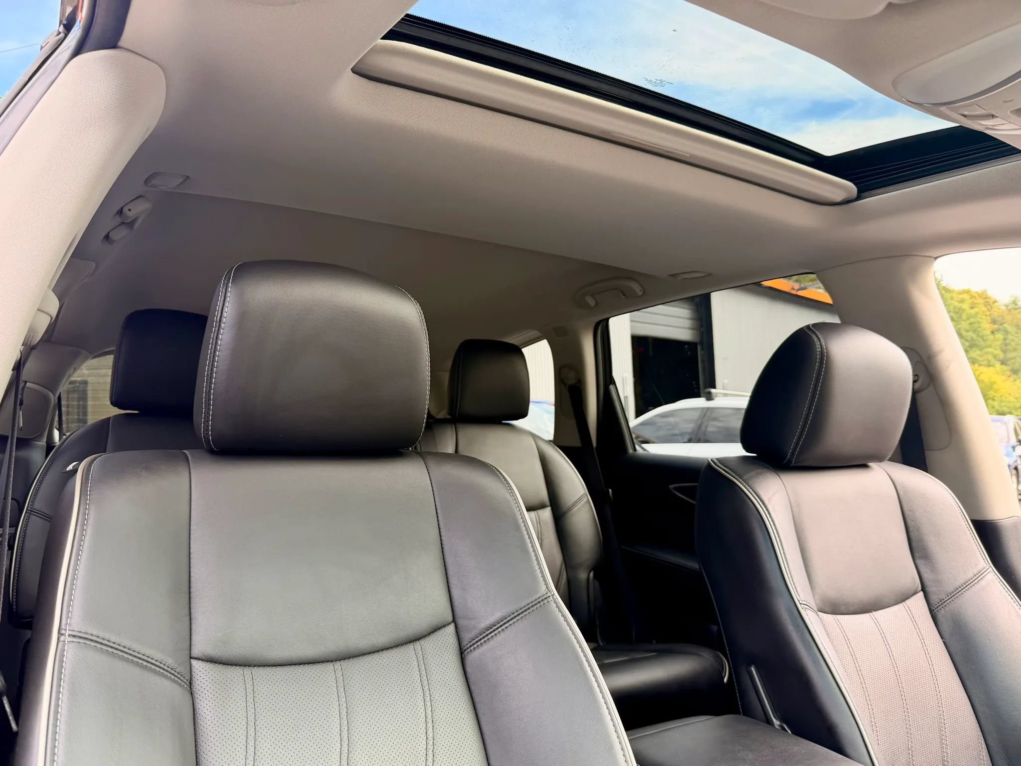 Used 2016 INFINITI QX60 Luxe AWD/4WD image 44