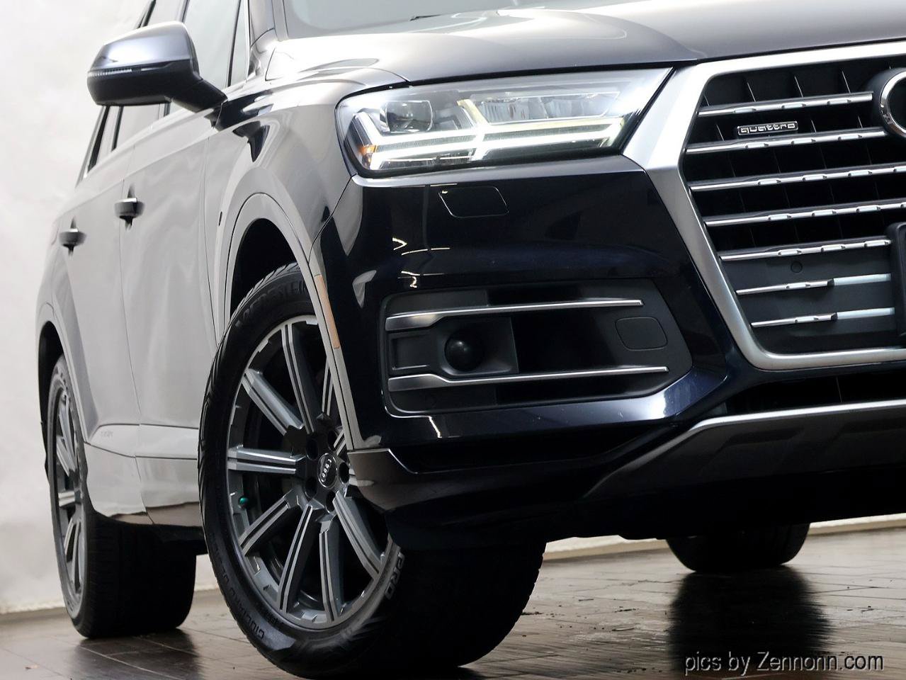Used 2017 Audi Q7 3.0T Prestige AWD/4WD image 4
