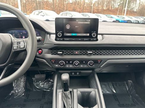 Certified 2024 Honda Accord EX image 20