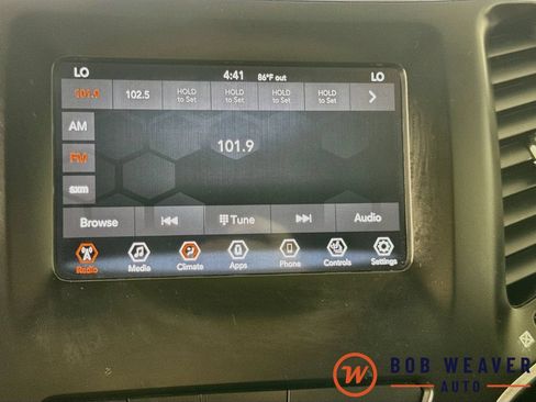 Used 2020 Jeep Cherokee Latitude Plus w/ Comfort/Convenience Group AWD/4WD image 18