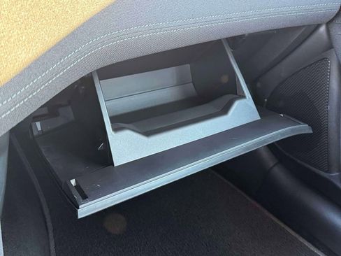 Certified 2025 Nissan Z Sport w/ Floor Mat Package image 32