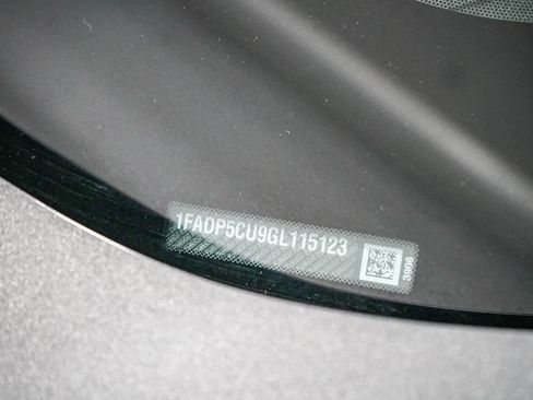 Used 2016 Ford C-MAX Energi SEL w/ Equipment Group 302A image 29