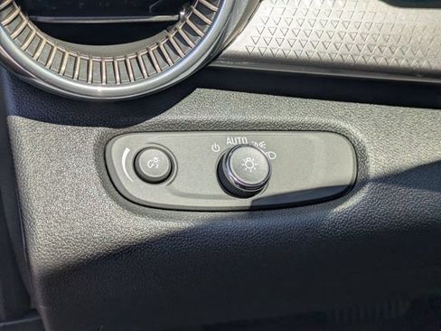 New 2026 Chevrolet Trax ACTIV w/ Sunroof Package FWD image 13