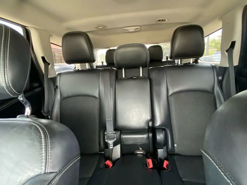 Used 2014 Dodge Journey Crossroad w/ Flexible Seating Group image 18