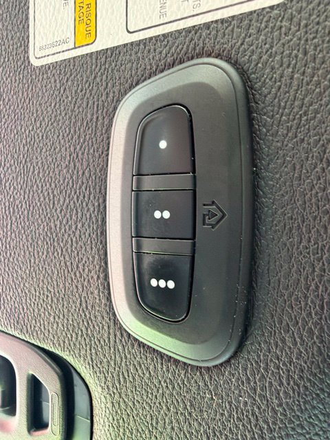 Certified 2020 Jeep Wrangler Unlimited Sahara w/ LED Lighting Group AWD/4WD image 28