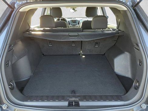 Used 2022 Chevrolet Equinox LS w/ Driver Confidence II Package FWD image 6