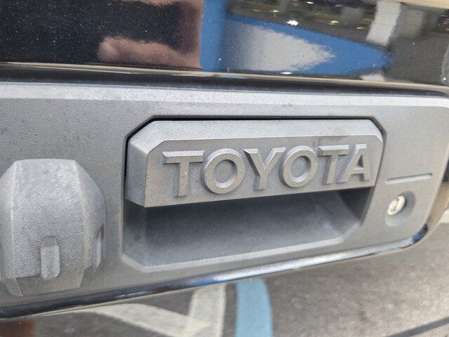 Used 2019 Toyota Tacoma SR5 RWD image 16