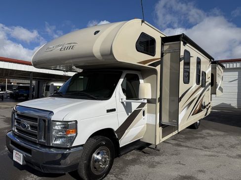 Used 2016 Ford E-450 and Econoline 450 Super Duty w/ Motorhome Prep Package image 40
