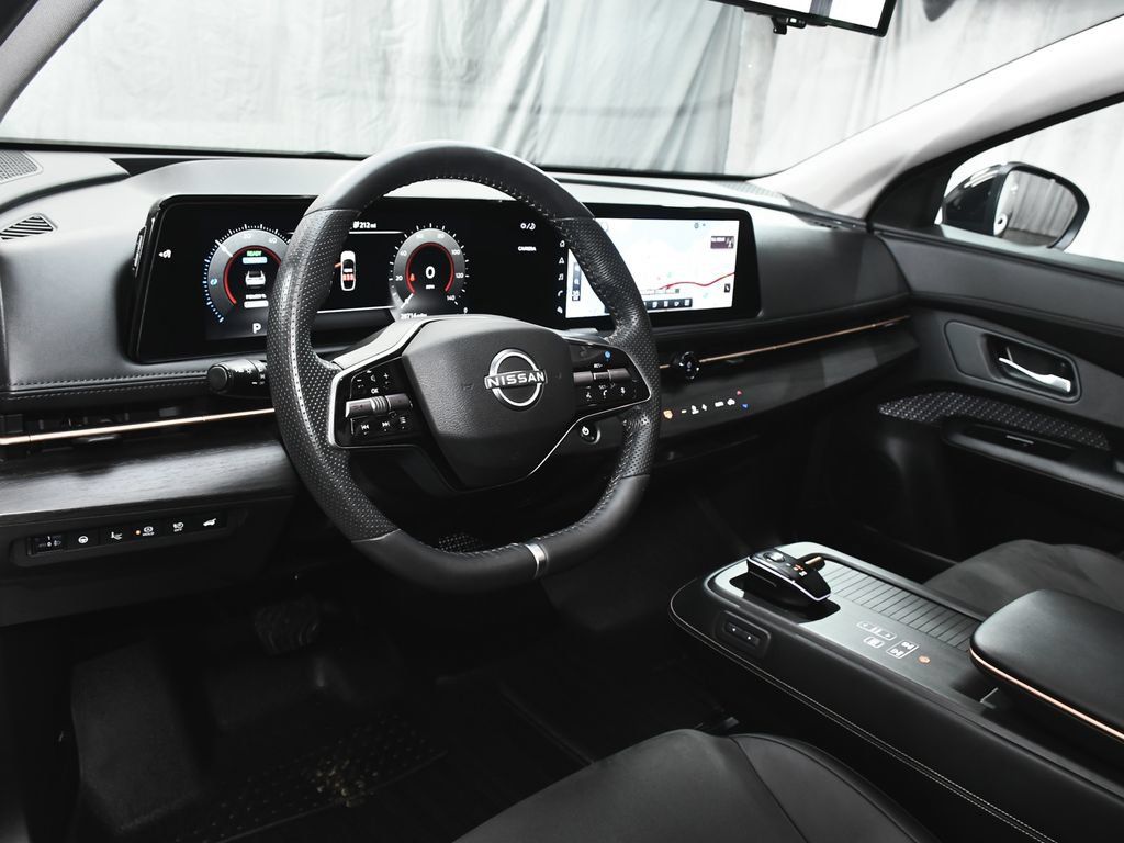Used 2024 Nissan Ariya AWD image 19