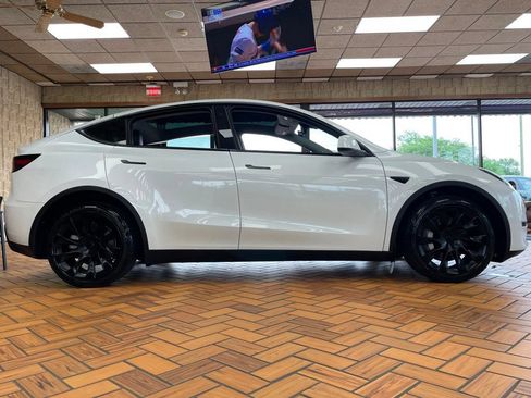 Used 2023 Tesla Model Y Long Range AWD/4WD image 7