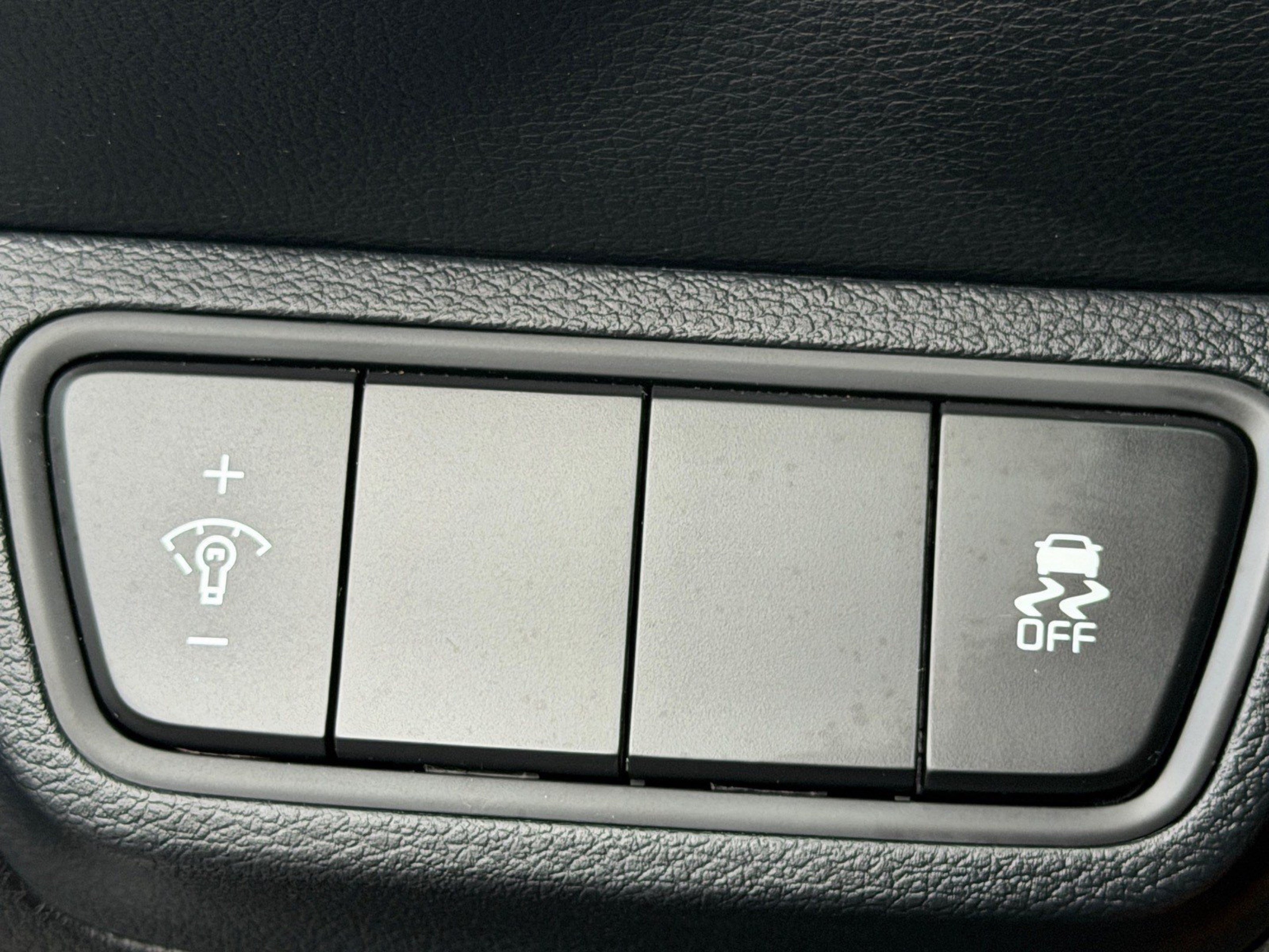 Used 2024 Kia Forte LXS FWD image 31
