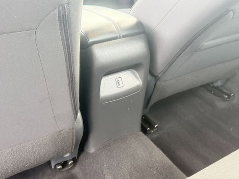 Used 2025 Nissan Sentra SV image 24