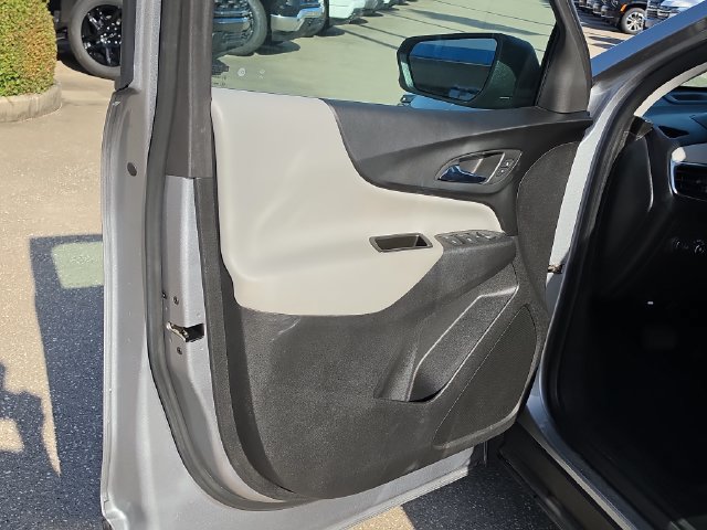Used 2023 Chevrolet Equinox LS w/ LS Convenience Package FWD image 18