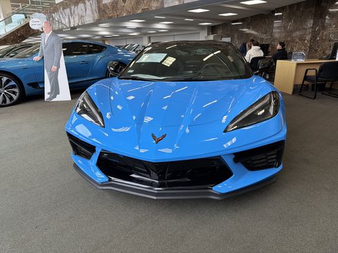 Used 2022 Chevrolet Corvette Stingray Preferred Conv w/ Z51 Performance Package image 3