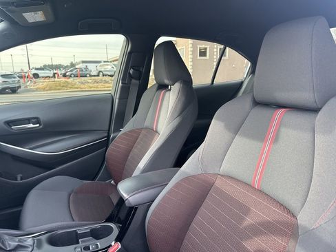 Used 2023 Toyota Corolla SE image 9
