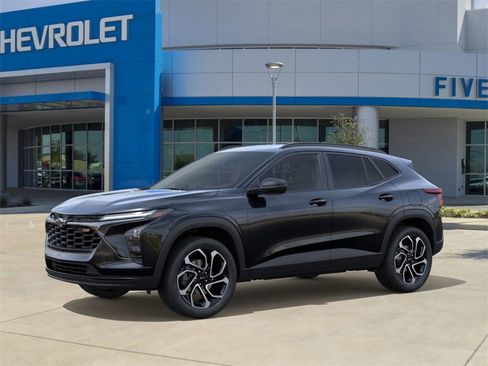 New 2026 Chevrolet Trax RS w/ Driver Confidence Package image 2