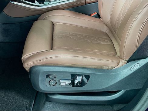 New 2026 BMW X5 M60i image 21