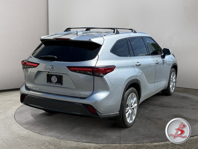 Used 2020 Toyota Highlander Limited AWD/4WD image 7