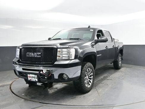 Used 2010 GMC Sierra 1500 SLT w/ All-Terrain Package AWD/4WD image 6