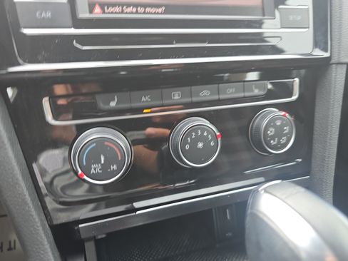 Used 2018 Volkswagen GTI S FWD image 22