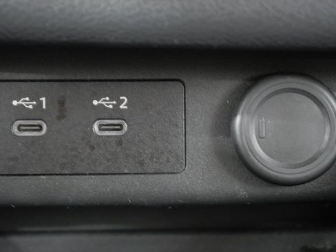 Used 2025 Nissan Rogue SV AWD/4WD image 22