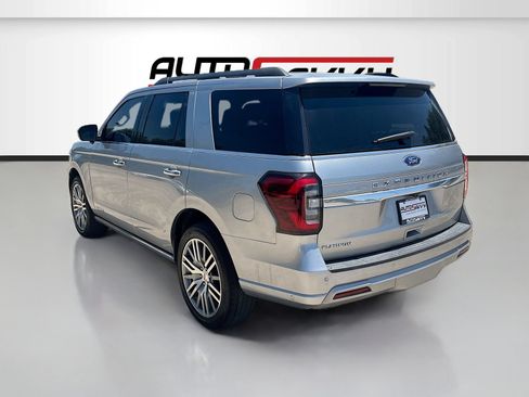 Used 2024 Ford Expedition Platinum RWD image 5