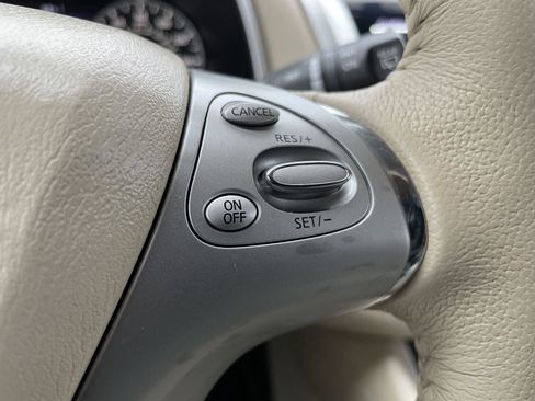 Used 2018 Nissan Murano SV image 15